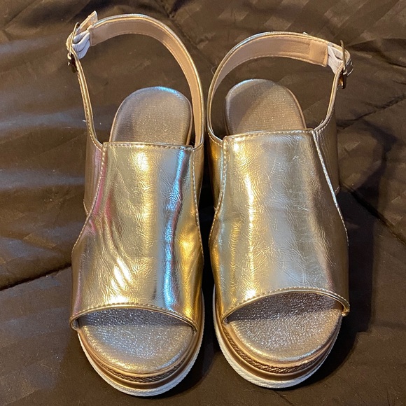 Shoes - Gold Women's Sandals